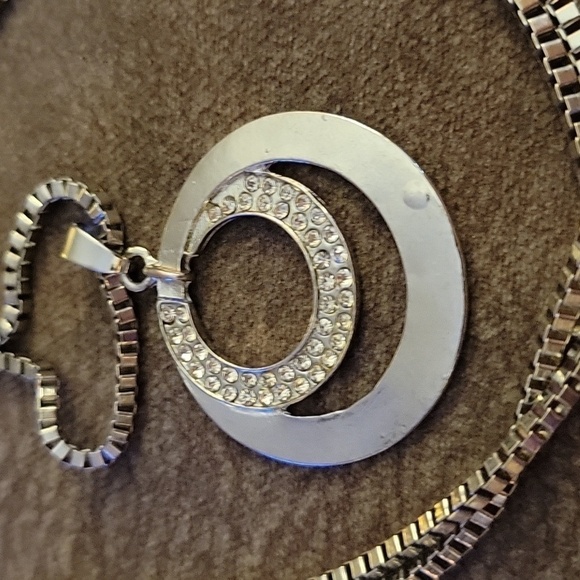 5/$25 SILVERTONE Circle Pendant Long Chain Necklace - Picture 3 of 7